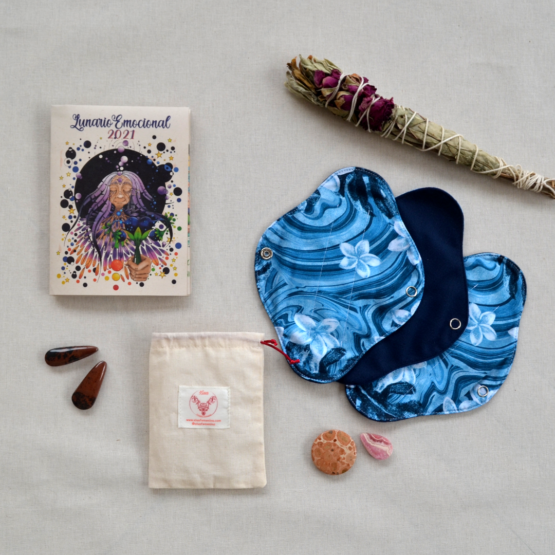 Kit 3: 3 Toallas Medianas + Bolsa de Tela + Lunario Emocional