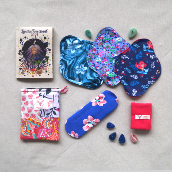 Kit 5: 2 Toallas Pequeñas + 3 Toallas Medianas + Bolsa de Tela + Lunario Emocional - Imagen 2